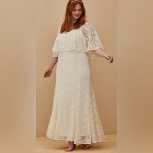 Torrid Ever After Ivory Lace Capelet Wedding Dress - Size 16